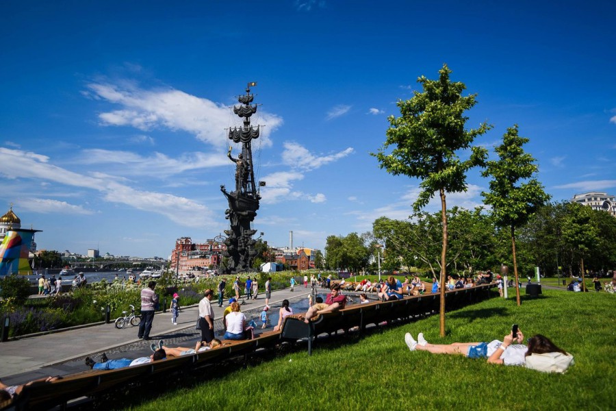 парк в Москве осенью